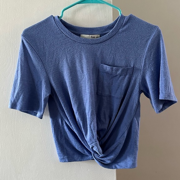 Wilfred Tops Aritzia Wilfred Free Blue Twist Front Cropped Top